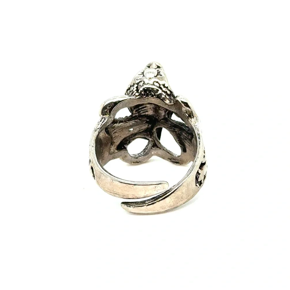 Cobra Ring‎